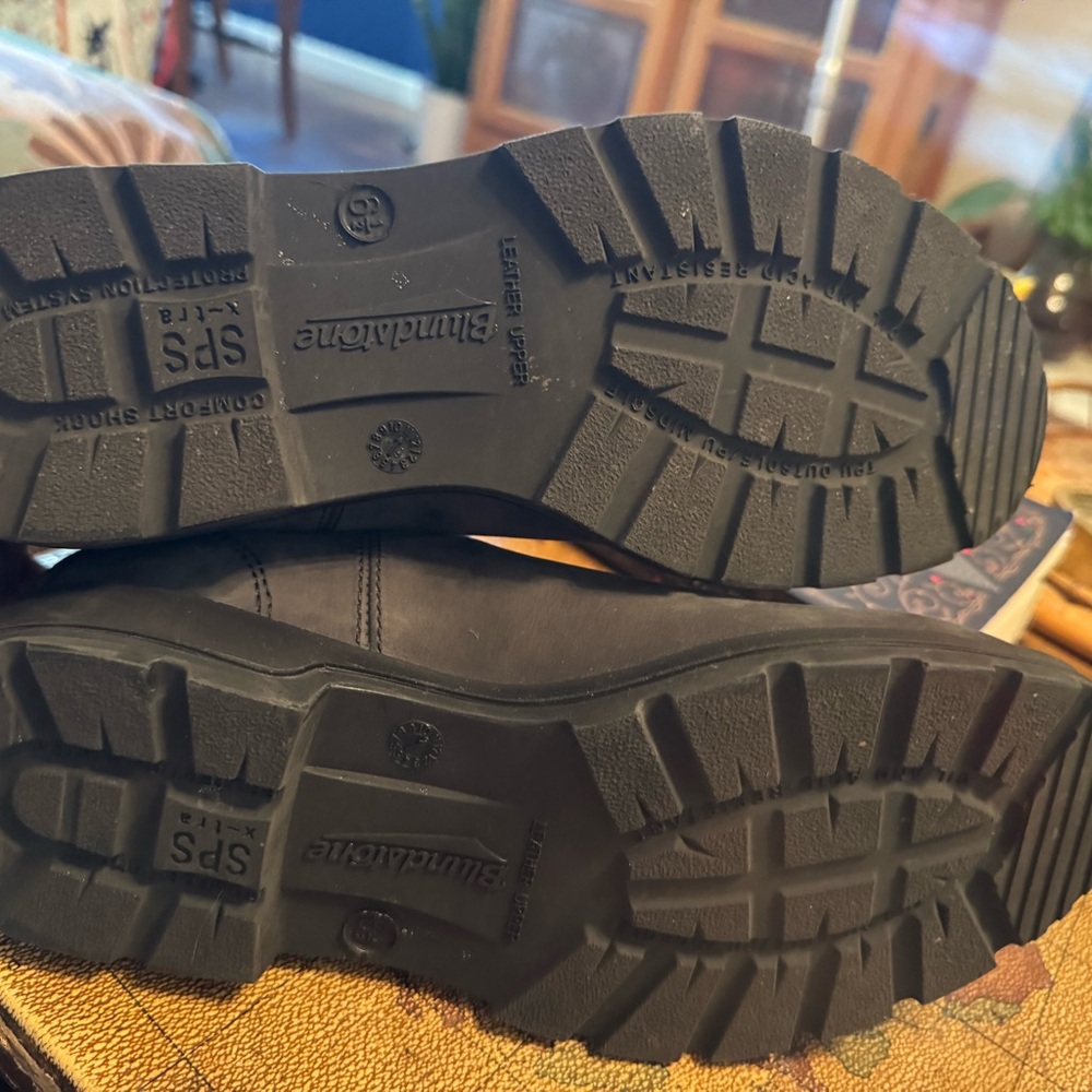 Blundstone Charcoal Leather Boots - Picture 5 of 7